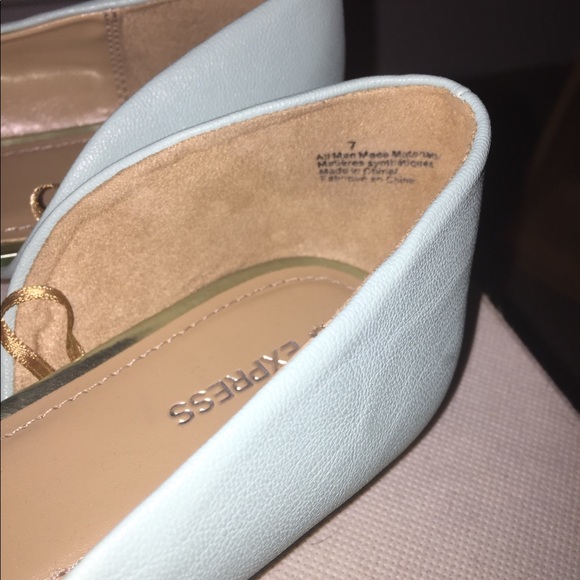 Express mint green flats in size 7 - Picture 2 of 3